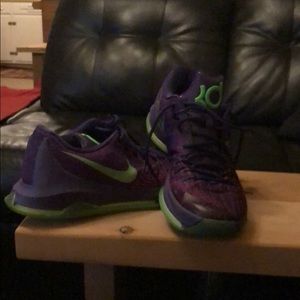KD Nike men’s shoes